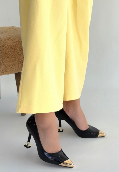 Artem Siyah Rugan Topuklu Ayakkabı