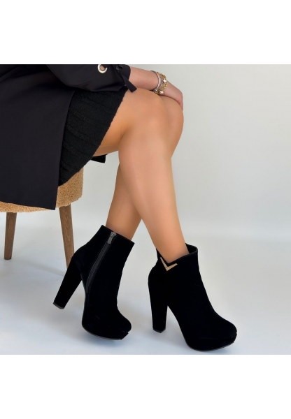 Denta Siyah Süet Topuklu Bot