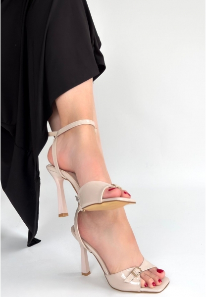 Hoste Bej Rugan Topuklu Bilekten Kemerli Ayakkabı