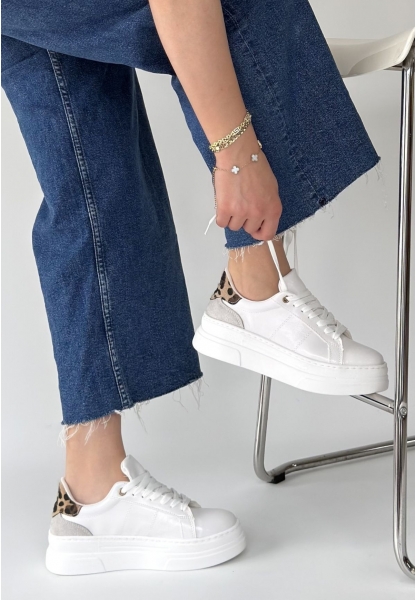 Jetan Beyaz Rugan Bağcıklı Spor Ayakkabı