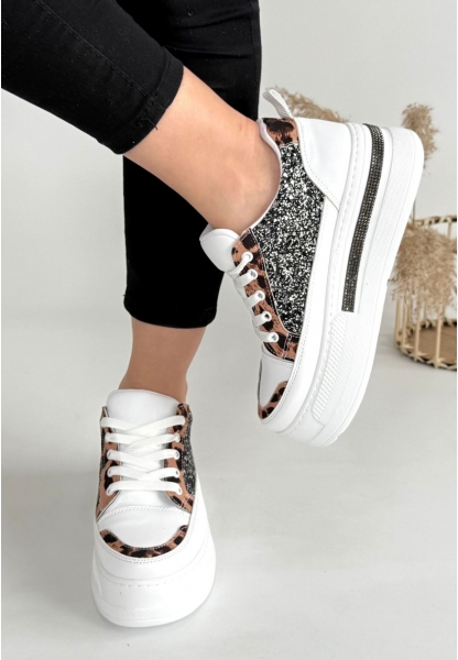 Lawin Beyaz Cilt Siyah Simli Bağcıklı Spor Ayakkabı