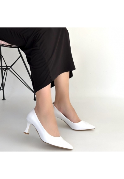 Mırta Beyaz Cilt Topuklu Ayakkabı